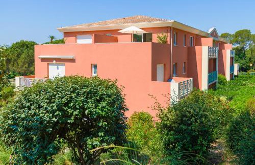 Saint-Raphael Apartment | Lagrange Vacances Le Domaine des Grands Pins