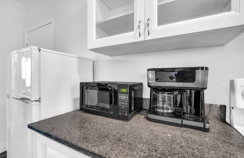 Hollywood Apartment | Laguna Blu Beach