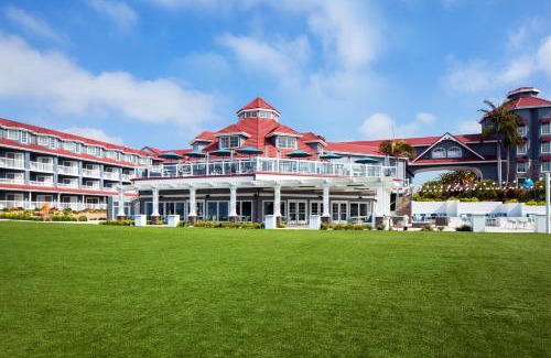 Lantern District Resort | Laguna Cliffs Marriott Resort & Spa