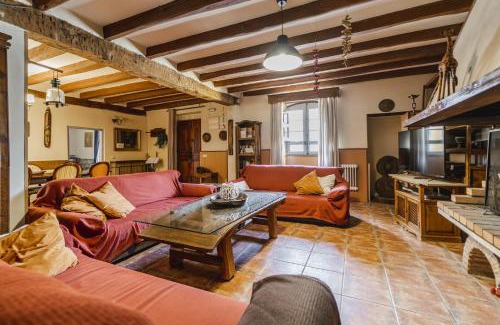 Campo de Cuellar House | Laguna Herrera