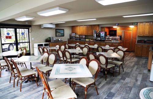 Laguna Hills Hotel | Laguna Hills Lodge