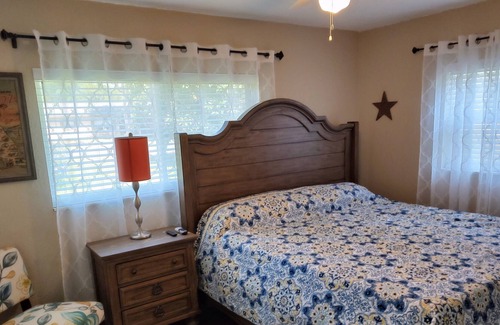 Tavares House | Lake Access Pool Home with a Dock & Great Fishing!