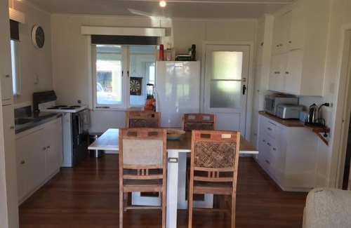 Atiamuri House | Lake Atiamuri Bach - Wakeboard, Mountain Bike Base