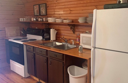 Eddyville Apartment | Lake Barkley - Great Lake front location & boat dock Included!