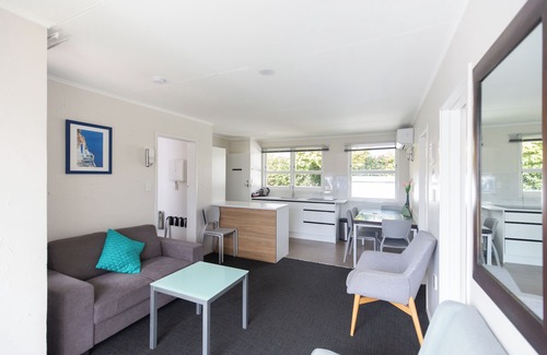 Taupo Hotel | Lake Breeze Motel