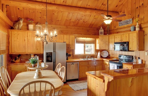 Pomona Park Cabin | Lake Broward Cabin w/Private Boat Launch & Dock!