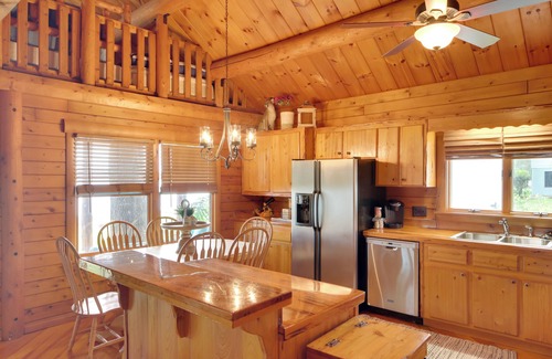 Pomona Park Cabin | Lake Broward Cabin w/Private Boat Launch & Dock!