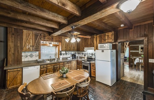 Gallatin Cabin | Lake Cabin |30 miles from Nashville