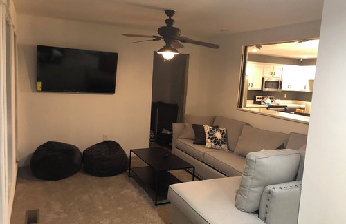 Bronston Condo | Lake Condo by Pool & Courts - Perfect for Relaxation & Play!