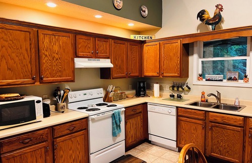 Sloans Valley House | Lake Days & Starry Nights – Your Perfect Getaway Awaits