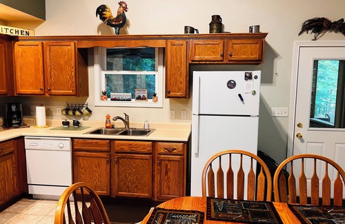 Sloans Valley House | Lake Days & Starry Nights – Your Perfect Getaway Awaits