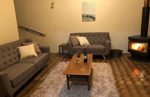 Lake Conjola House | Lake Edge at Lake Conjola