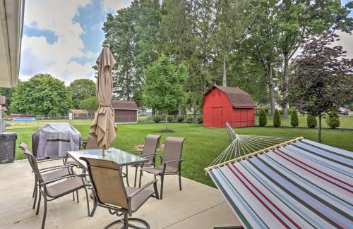 Amherst Apartment | Lake Erie Unit with Fire Pit 30 Mi to Cedar Point!