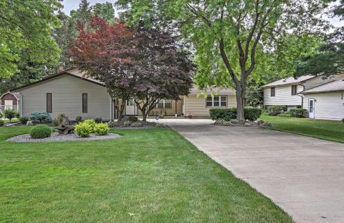 Amherst Apartment | Lake Erie Unit with Fire Pit 30 Mi to Cedar Point!