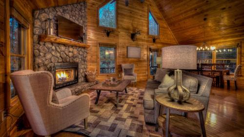 Morganton House | Lake Escape