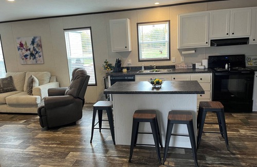 Checotah House | Lake Eufaula Retreat – Sleeps 10 - Less than 1 mile to the lake and marina