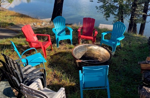 East Kootenay Cabin | Lake Front at Baynes Lake | A/C | Private Hot Tub
