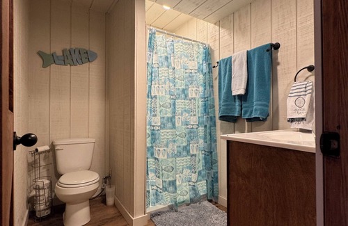 Quinlan Cabin | Lake Front Cabin with Marina Access