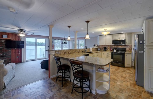 Gilmanton House | Lake Front Home on Shellcamp