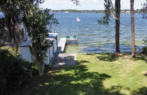 Forest City House | Lake front home