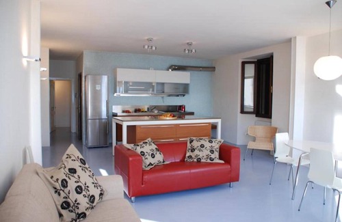Gargnano Apartment | Lake Garda Piazza Apartment - St Loe