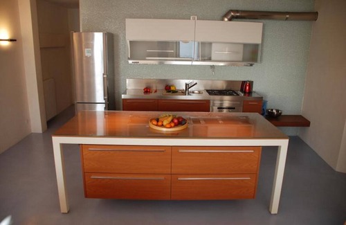Gargnano Apartment | Lake Garda Piazza Apartment - St Loe