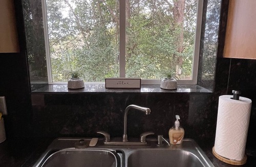 Anderson House | Lake Hartwell-10 miles to Clemson and short boat ride to Green Pond Landing