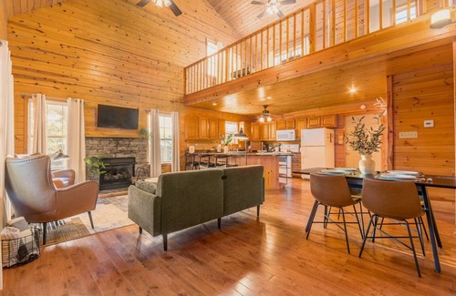 Higden Cabin | Lake Haven - Cozy Cabin Steps to the Lake