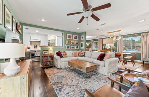 Lake Highlands House | Lake Highlands Retreat