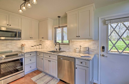 Tri-Cities House | Lake House Haven: Fire Pit, Boat Dock + More!