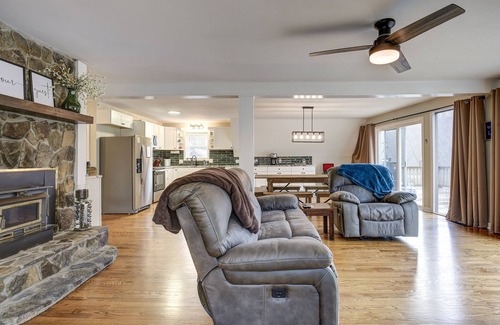 Bluff City House | Lake House Living. Relax with the whole family at this peaceful place to stay.