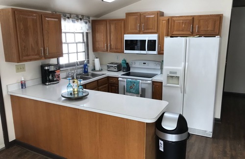 Hedgesville House | Lake House w/Pool and King Bed, Fishing - Dogs OK