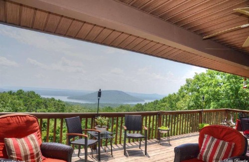 Fairfield Bay House | Lake House With Unbelievable View Of Greer's Ferry Lake & Sugarloaf