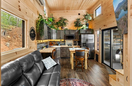 Nebo Cabin | Lake James Cozy Cabin. Waterfront!