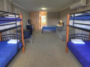 Jindabyne Hotel | Lake Jindabyne Hotel