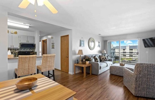 Port Clinton Condo | Lake Like Retreat
