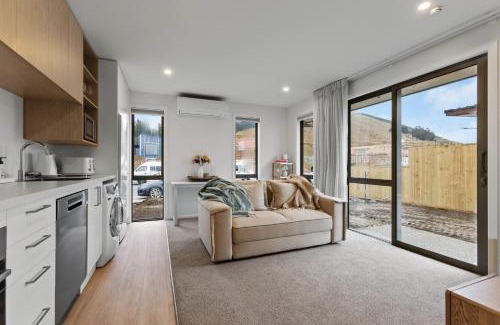 Luggate Apartment | Lake McKay Escape
