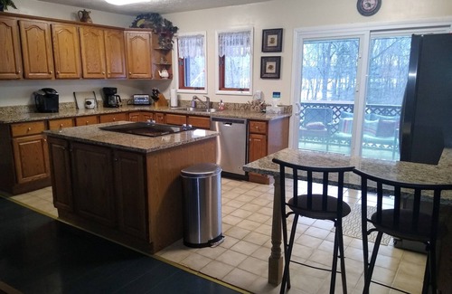 Lake Milton House | Lake Milton Ohio, Lakefront Vacation Rental, 4 Bedrooms, 3 Bath, Private Dock