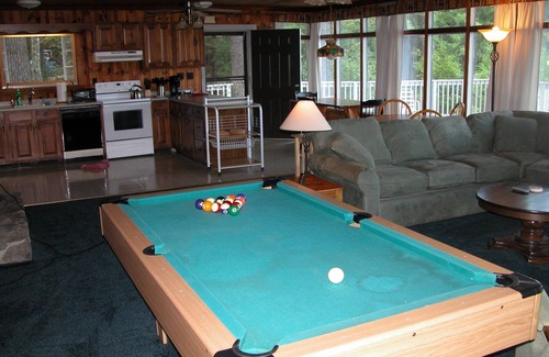 Bridgton Cottage | Lake/Mountain View-Highland Lake Waterfront 3 Bedroom Cottage