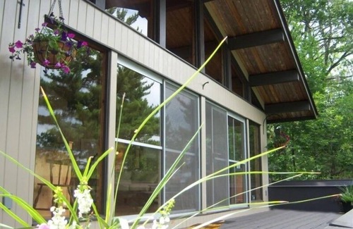 Gravenhurst Cottage | Lake Muskoka - Stunning Views, Private Lakefront Cottage