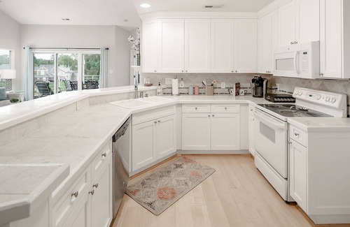 Cornelius Condo | Lake Norman Luxury Waterfront 3rd floor Condo with Elevator, Pool, Tennis