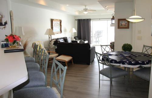 Lake Ozark Apartment | Lake Ozarks Get Away Portside