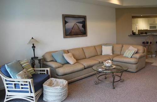 Lake Ozark Apartment | Lake Ozarks Get Away Topsider