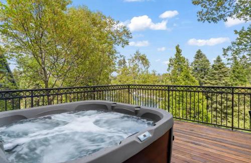 Cedar Glen House | Lake Reflection Point Upscale Lake House 4 Bed and 4.5 Bath