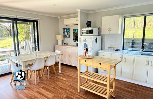 Encounter Bay House | Lake & Reserve Front Bird Haven - 3BR