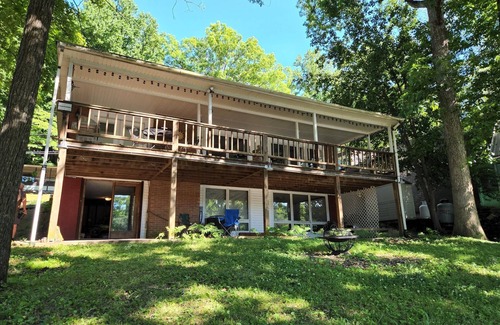 Penrod House | Lake shore home right on the water with private boat dock