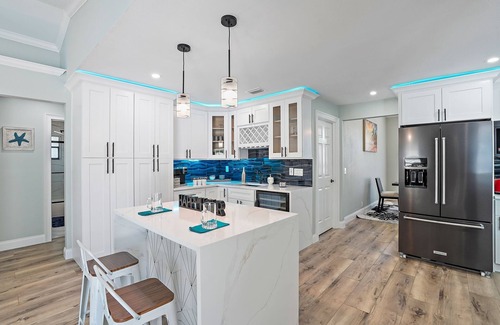 Lake Valencia House | Lake Valencia Cove -Pool Heating Avail