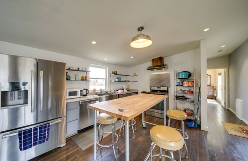 Republic Cabin | Lake-View 4-Season Retreat in Republic!