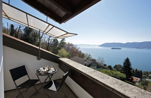 Suna Apartment | Lake view apartment