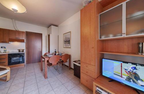 Acquaseria Apartment | Lake View Apartment Studio Vacation Station